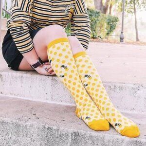 Knee High Funky: Knee's Bees